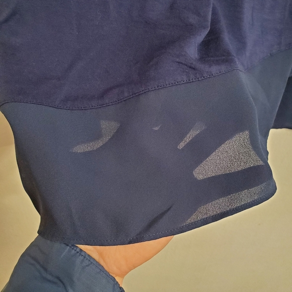 Vince Camuto Women’s Blue Round Neck 3/4 Sleeve Asymmetrical Sheer Hem Tunic - Picture 4 of 5